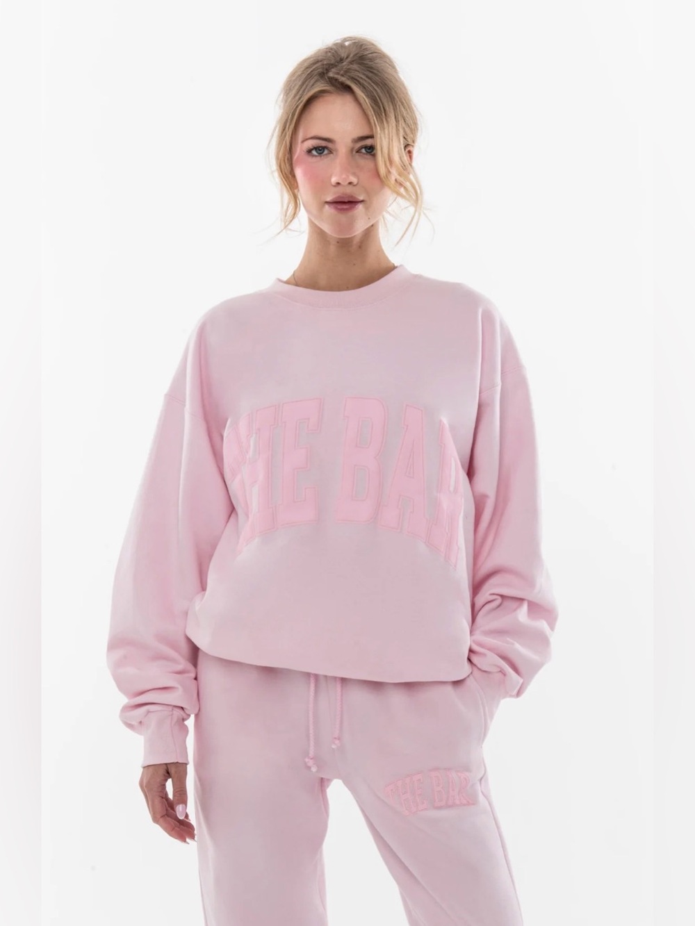 THE BAR VARSITY SWEATSHIRT BLUSH/PINK